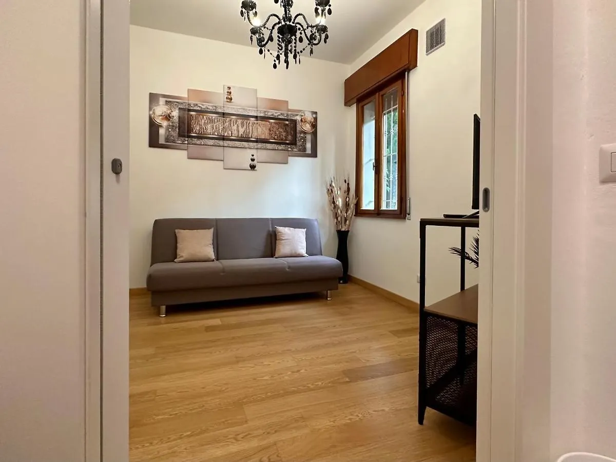 Eclectic Space Padova Two Apartments Italy