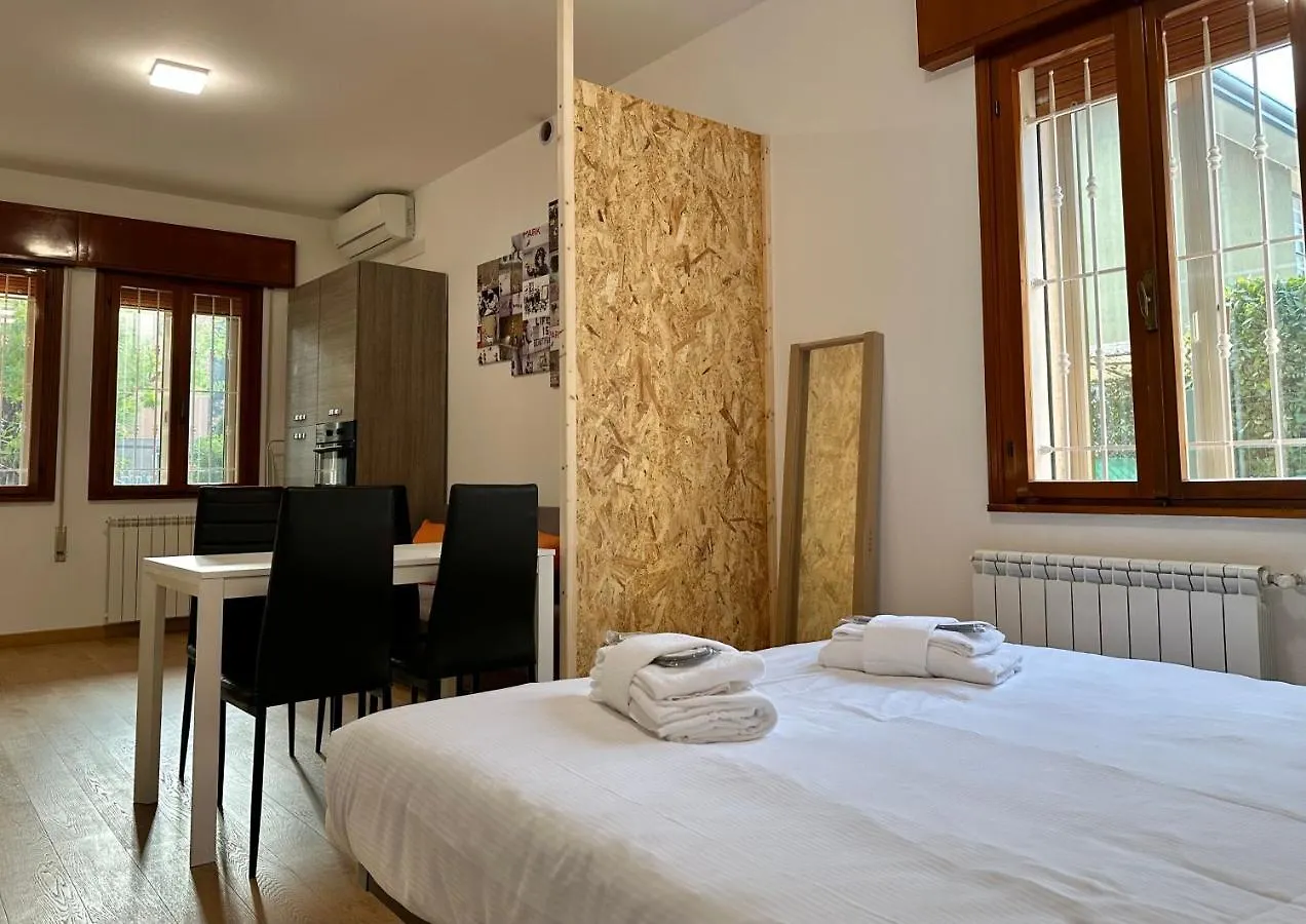 Eclectic Space Padova Two Apartments Italy
