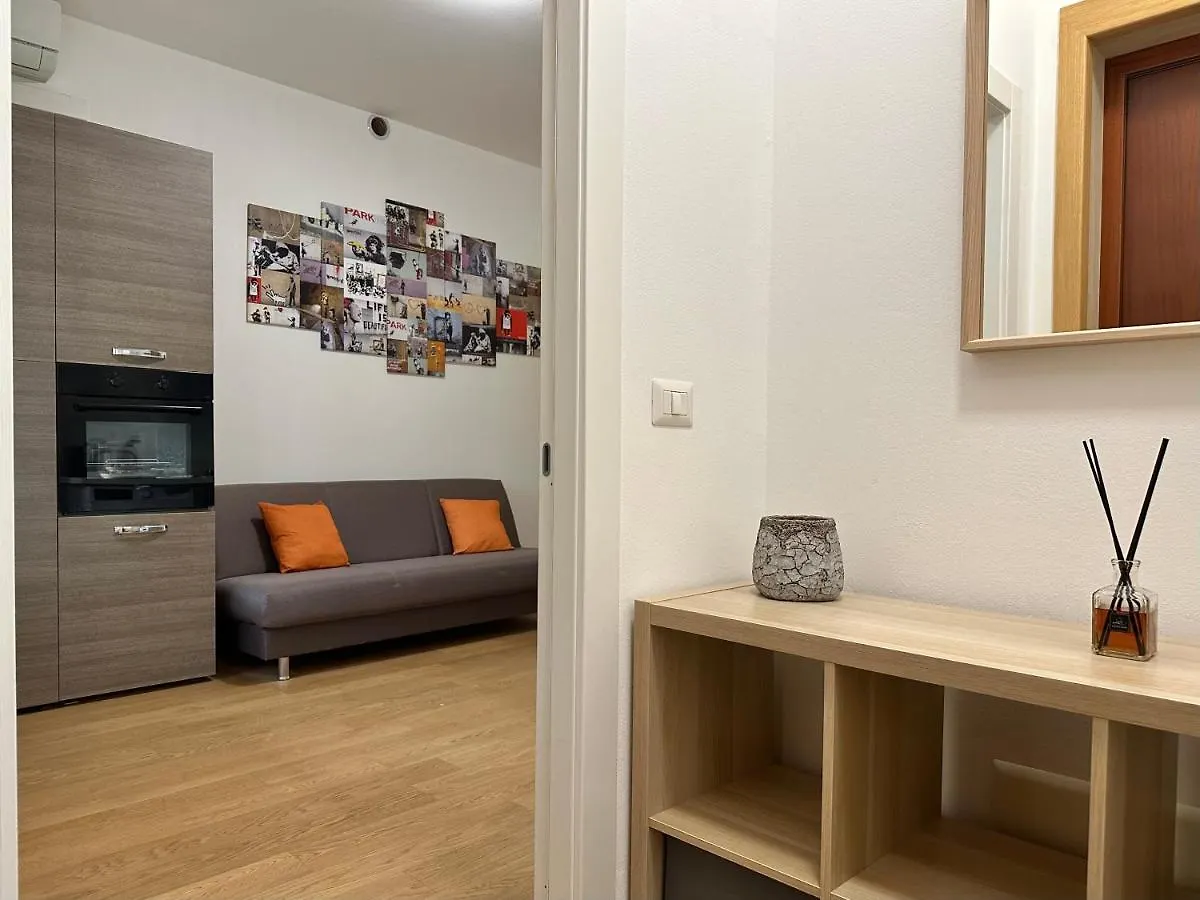Eclectic Space Padova Two Apartments 0*,