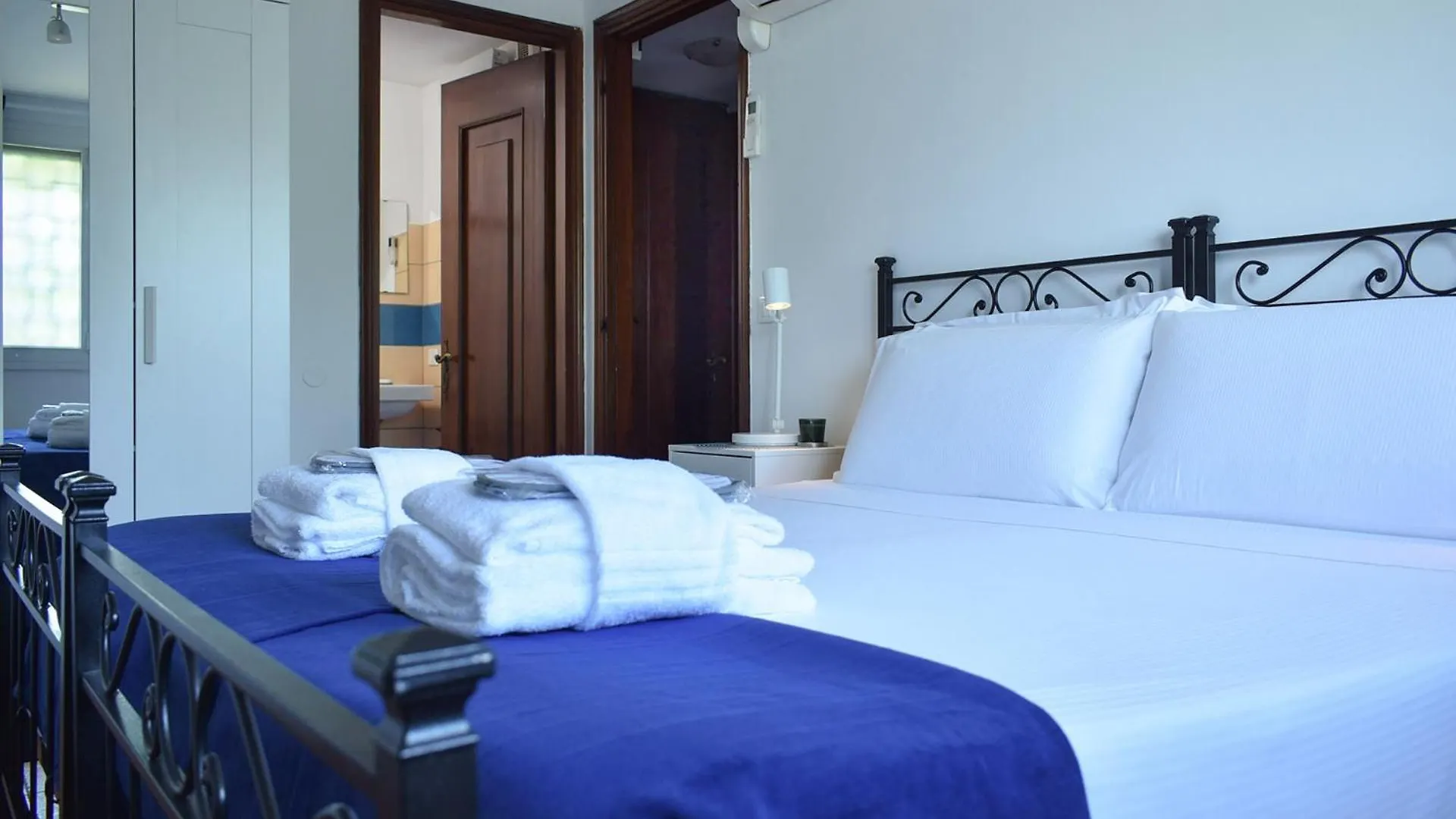 Eclectic Space Padova Two Apartments Italy